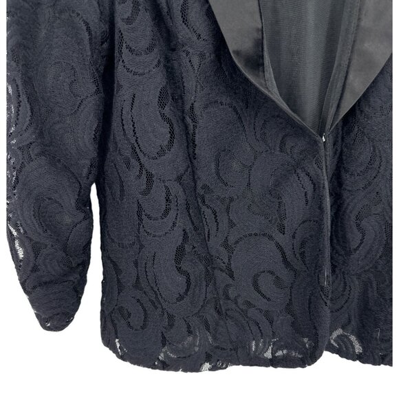 Maurices Long Sleeve Satin Lapel Lace Overlay Hook and Eye Close Blazer Sz XL - Picture 2 of 9